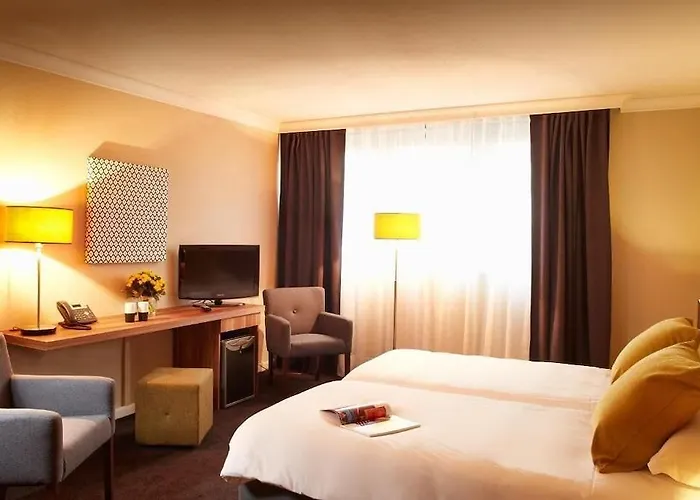 Western Atrium 4*