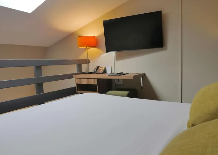Hotell Western Atrium 4*