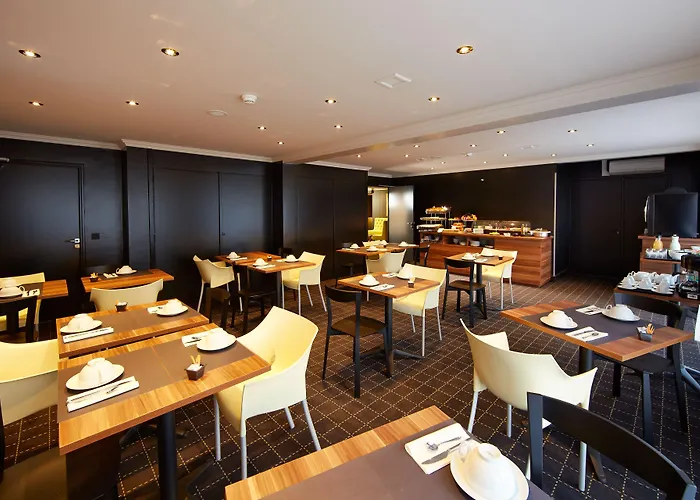 Hotell Western Atrium 4*