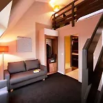 Western Atrium 4*