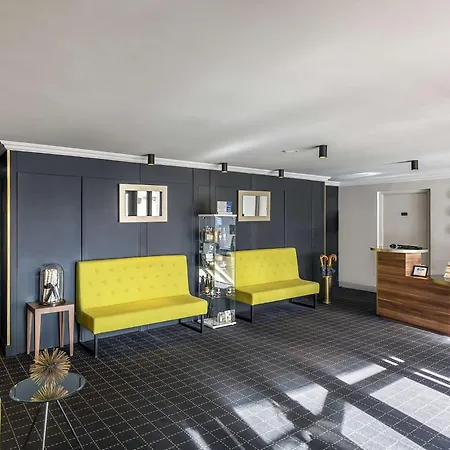 Atrium Valence Hotel 4*