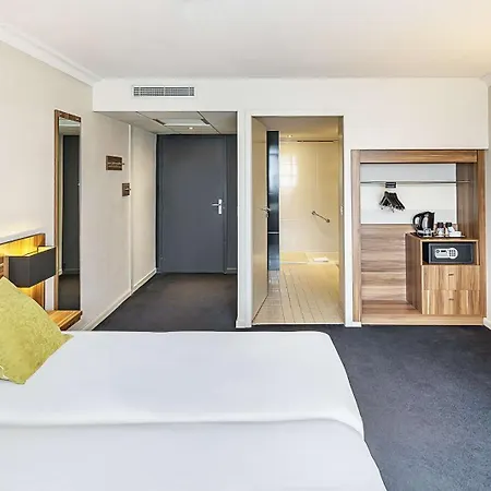 Hotel Western Atrium Valence 4*