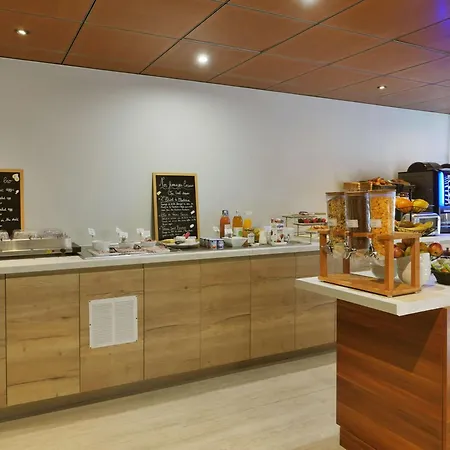 Atrium Valence 4*