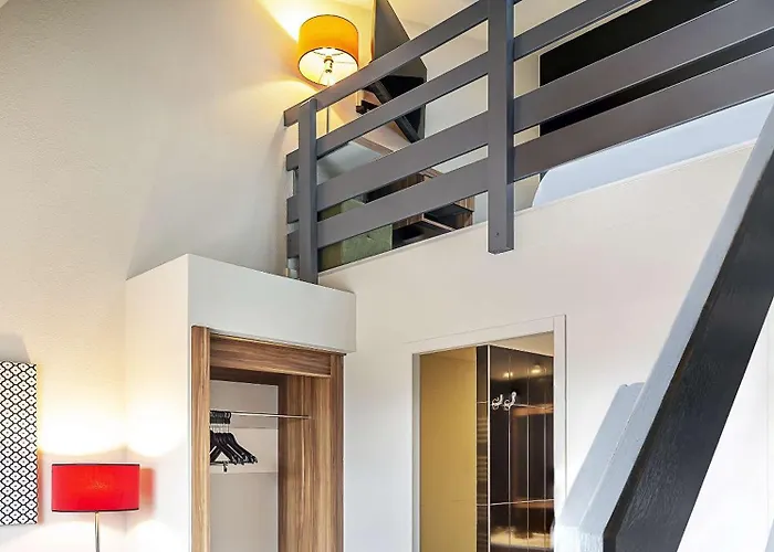 Western Atrium Hotel 4*