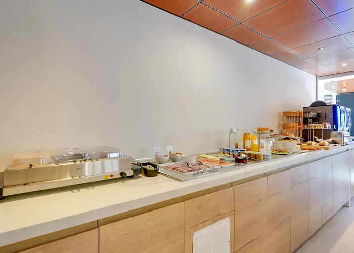 Western Atrium Hotel 4*