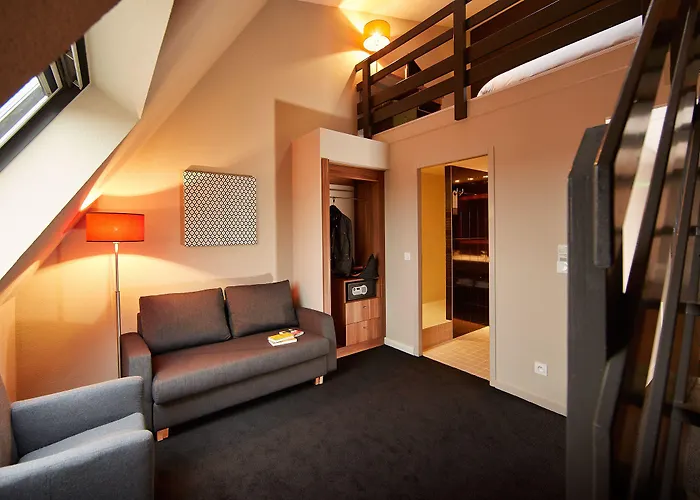 Western Atrium 4*