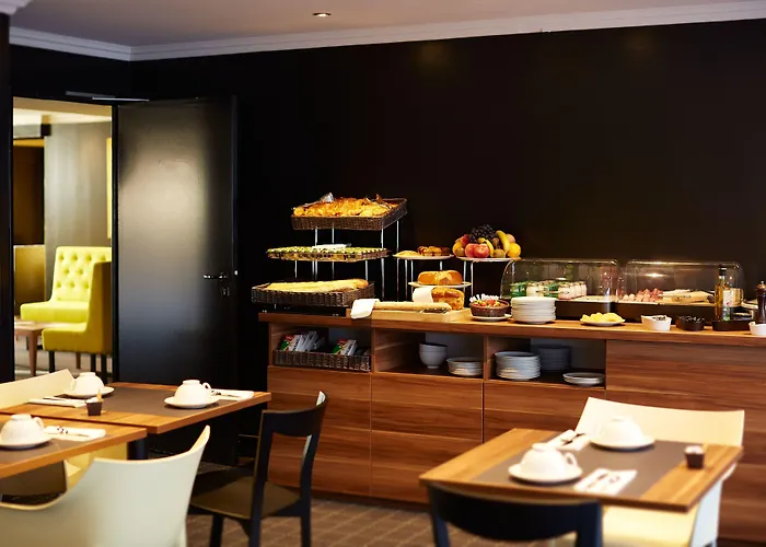 Western Atrium Hotel 4*