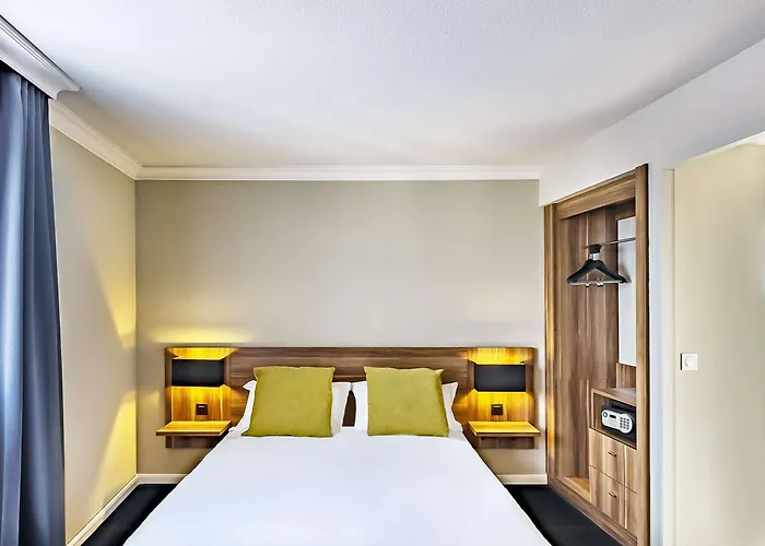 Western Atrium Hotel 4*